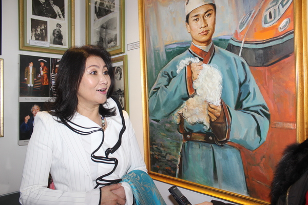 Б.Болормаа: Нас ахих тусам хүн ээжийгээ л боддог юм байна